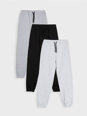 Sinsay Spodnie dresowe jogger 3 pack oferta