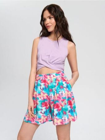 Sinsay Szorty w kwiaty oferta