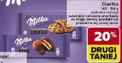Carrefour Ciastka biszkoptowe przekładane nadzieniem kakaowym i kawałkami czekolady Milka Choc oferta