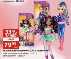 Auchan Akademia jednorożców lalka z akcesoriami oferta