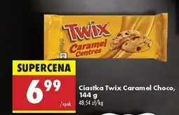 Biedronka Ciastka z kawałkami czekolady i karmelowym nadzieniem Twix Soft Centres oferta