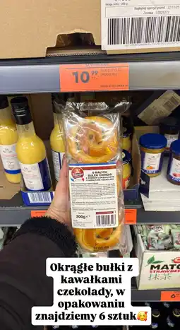 Biedronka Bułki z czekoladą Fourree okrągłe z kremem cokies i kawałkami czekolady oferta