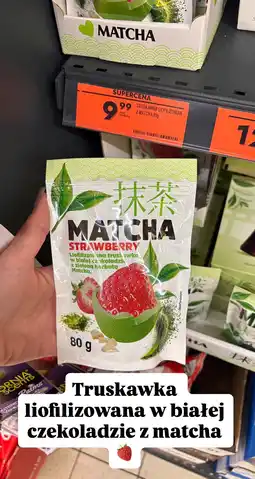 Biedronka Truskawka liofilizowana w białej czekoladzie z matcha 80g Biedronka oferta