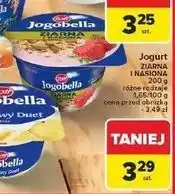 Carrefour Jogurt ziarna i nasiona truskawkowy Zott Jogobella oferta