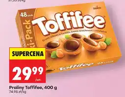 Biedronka Praliny orzechowe w karmelu, kremie orzechowym i czekoladzie oferta