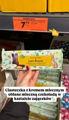 Biedronka Ciasteczka w ksztalcie zajączków Easter Bunnies z kremem mlecznym w czekoladzie mlecznej oferta