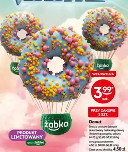 Żabka Donut Teenz z owoców leśnych dekorowany niebieską polewą i kolorową posypką, sakura oferta