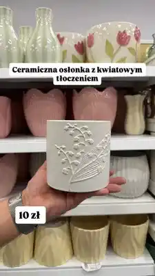 Pepco Ceramiczna osłonka z kwiatowym tłoczeniem oferta