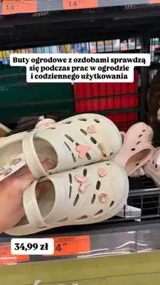 Biedronka Buty do ogrodu z pinami oferta