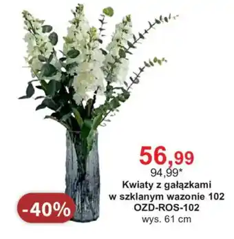 Kwiaty z gałązkami w szklanym wazonie 102