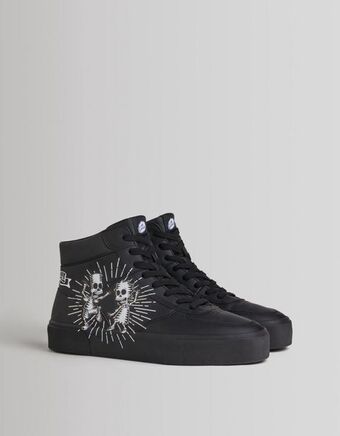 Bershka Męskie sznurowane buty sportowe simpsons × bershka oferta