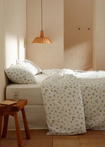 MANGO Poszwa na kołdrę ze wzorem w kwiaty 260 x 240 cm oferta