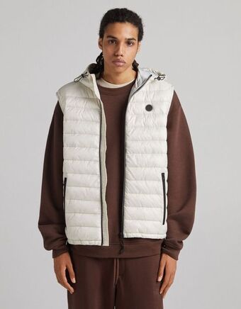 Bershka Pikowana kamizelka z kapturem oferta