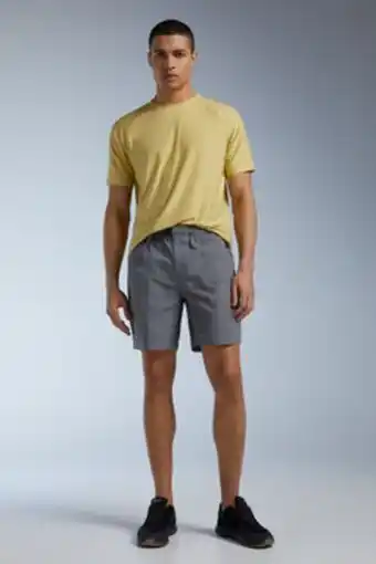 Bermudas técnicas outdoor com cinto