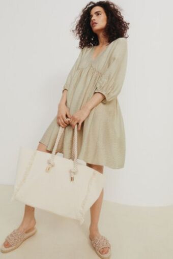 H&M Vestido com decote em v promoção