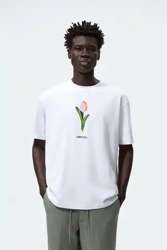 ZARA T-shirt com estampado de tulipa promoção