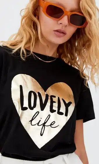 Stradivarius T-shirt em foil com coração promoção