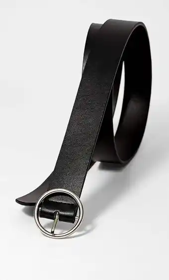 Stradivarius Cinto básico com fivela redonda promoção