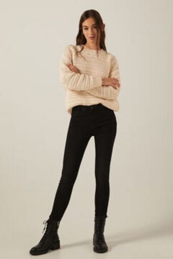 Jeans body shape lavado sostenible