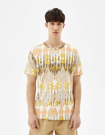 Bershka T-shirt de manga curta regular fit com estampado promoção