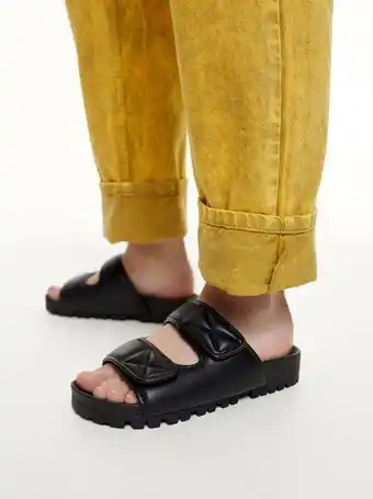 Sandália tiras velcro, preto