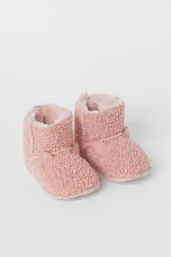 Pantufas com forro felpudo