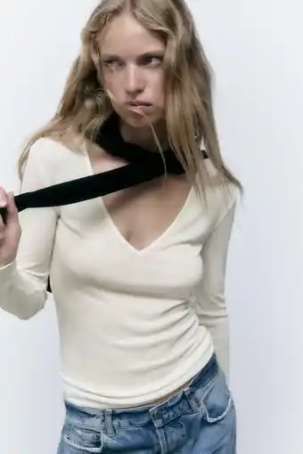ZARA T-shirt de decote em bico com nervuras promoção