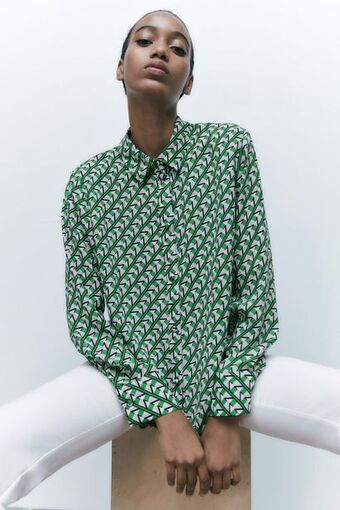 ZARA Camisa com estampado geométrico promoção