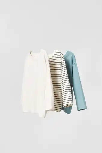 ZARA Pack de três t-shirts com estampado promoção