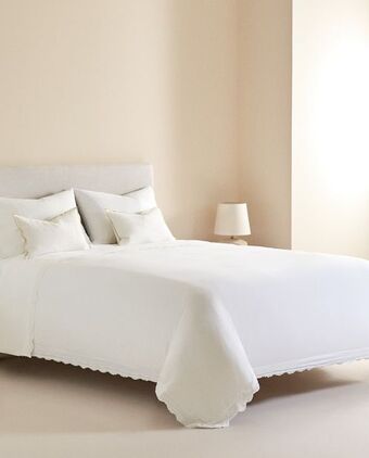ZARA HOME Capa de edredão bordado floral promoção