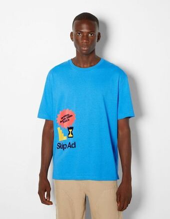 Bershka T-shirt de manga curta regular fit com estampado promoção