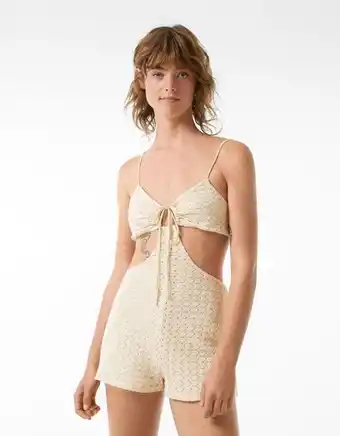 Bershka Macacão curto rústico de crochet com costas abertas promoção