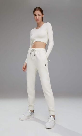 Stradivarius Calças jogger de cintura subida com logótipo estampado promoção