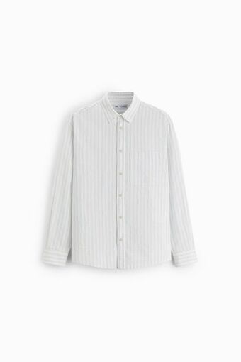Camisa às riscas