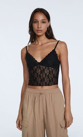 Stradivarius T-shirt de alças com renda promoção