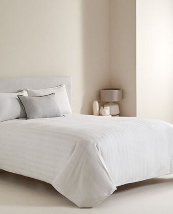 ZARA HOME Capa de edredão cetim riscas promoção