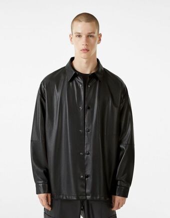 Bershka Camisa comprida relax fit com efeito pele promoção