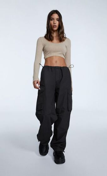 Stradivarius Calças parachute cargo promoção