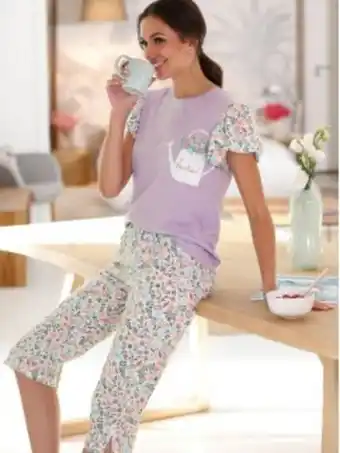 Pijama t-shirt + calças curtas