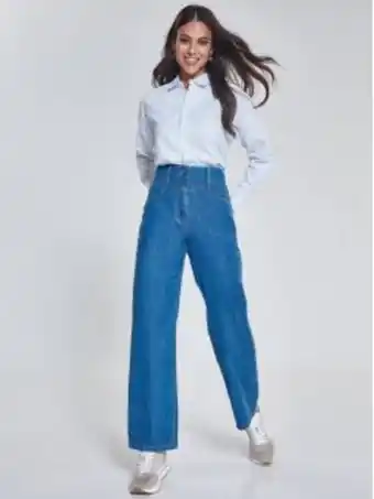 Jeans cintura subida modelo direito straight fit