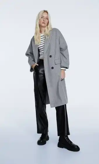 Stradivarius Casaco comprido oversize espiga promoção