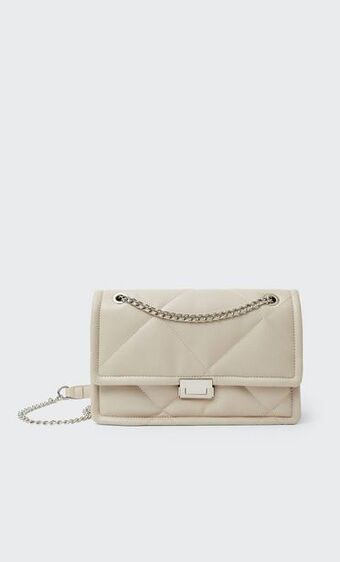 Stradivarius Mala a tiracolo acolchoada promoção