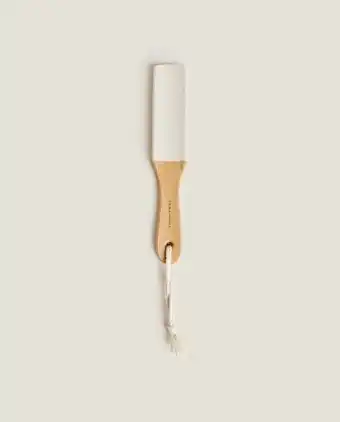 ZARA HOME Esfoliante de pés madeira promoção
