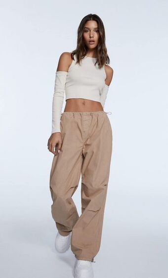 Stradivarius Calças parachute de popelina com stoppers promoção