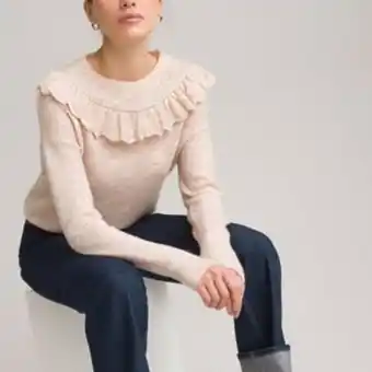 Camisola com gola subida e folhos