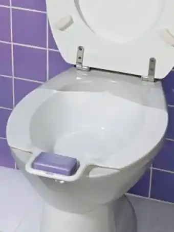 Bidé de encaixar na sanita com saboneteira