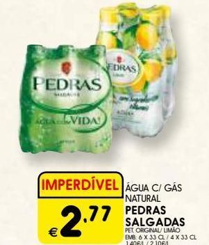 Água com gás pedras salgadas