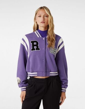 Bershka Blusão cropped varsity promoção