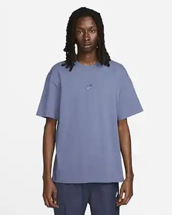 Nike Nike sportswear premium essentials promoção