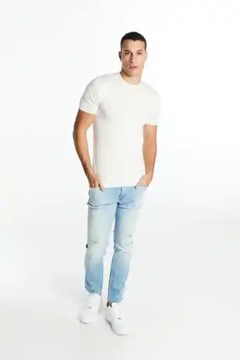 New Yorker Slim straight denim with destroys promoção